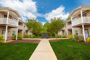 Oak Pointe Apartments