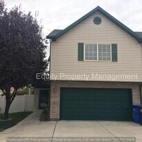 7034 S 300 E in Midvale, UT - Building Photo