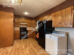 1537 Shepard Pl in Cody, WY - Building Photo - Building Photo