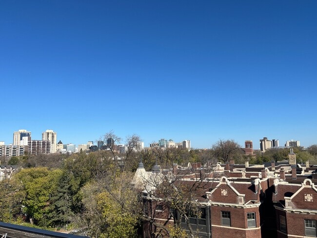 238-238 Wellington Crescent