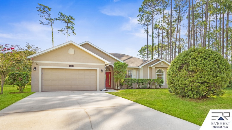 34 Utrillo Pl in Palm Coast, FL - Building Photo