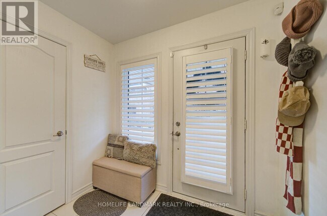 2435 Greenwich Dr in Oakville, ON - Building Photo - Building Photo