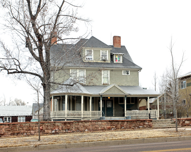 806 E Boulder St in Colorado Springs, CO - Building Photo - Building Photo