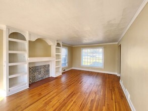 74 Manetta Rd in Asheville, NC - Building Photo - Building Photo
