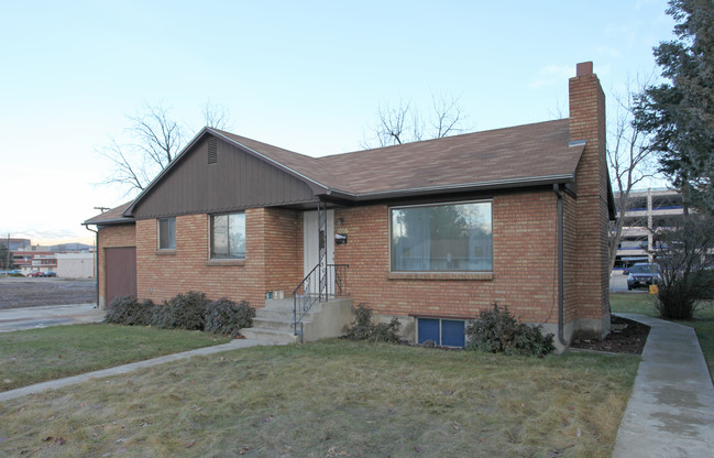 1016 S Oakland Ave in Boise, ID - Foto de edificio - Building Photo