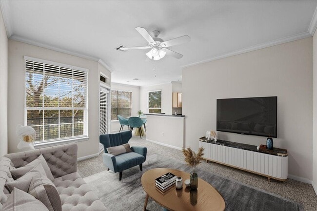 Crowne Chase Apartment Homes in Overland Park, KS - Building Photo - Building Photo