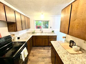 1005 Bloyd St in Kelso, WA - Building Photo