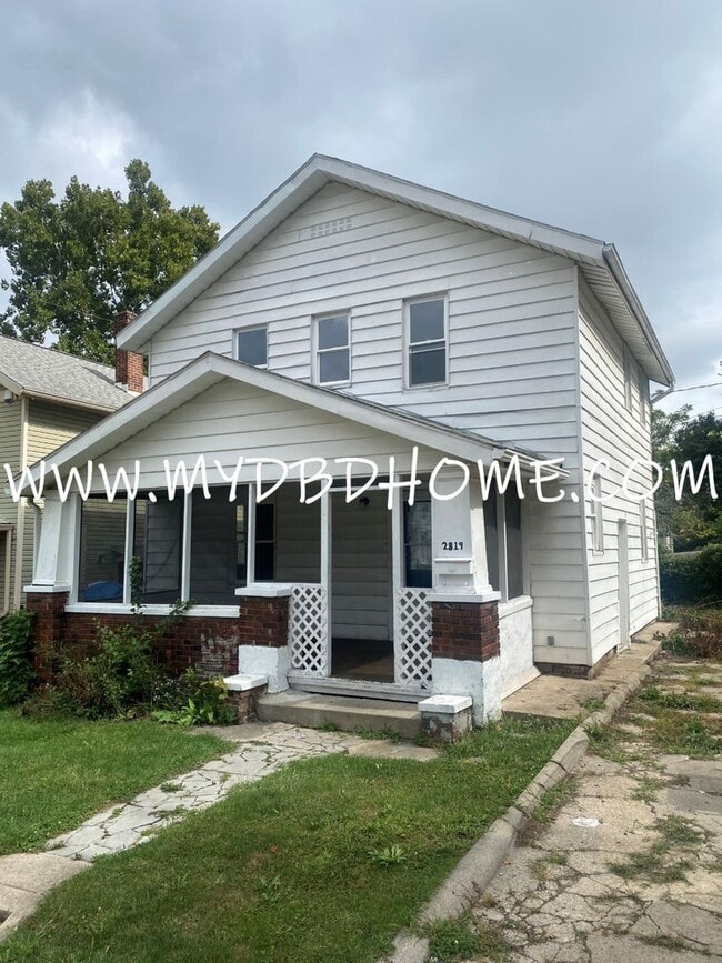 property at 2819 Fox Ave