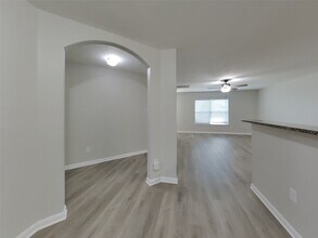 32608 Decker Creek Dr in Pinehurst, TX - Building Photo - Building Photo