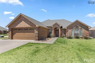 4926 Olivia Ln in Wichita Falls, TX - Building Photo