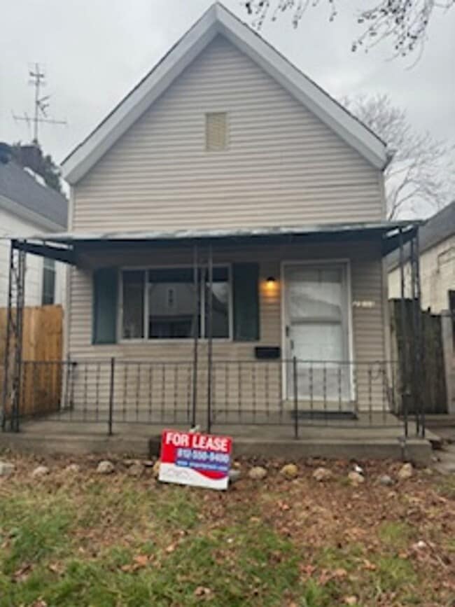 property at 2513 W Illinois St