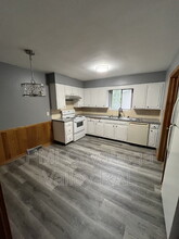 1879 Cromwell Dr in Akron, OH - Foto de edificio - Building Photo