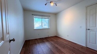 1497 N Heather Meadows Loop, Unit 1497 Heather Meadows Loop in Anchorage, AK - Foto de edificio - Building Photo