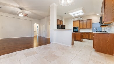 6412 Stewart Blvd in The Colony, TX - Foto de edificio - Building Photo