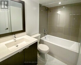 7-707 Mabelle Ave in Toronto, ON - Building Photo - Building Photo