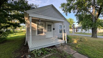 404 W 5th St in Sauget, IL - Building Photo
