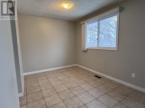 168 Millwood Crescent in Kitchener, ON - Building Photo - Building Photo