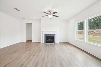 320 Silverleaf Trl in Bethlehem, GA - Foto de edificio - Building Photo