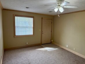 1616 Spring Valley Dr in Huntington, WV - Building Photo - Building Photo