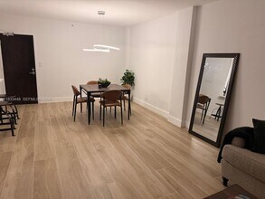 1500 Bay Rd, Unit 724S in Miami Beach, FL - Building Photo - Building Photo