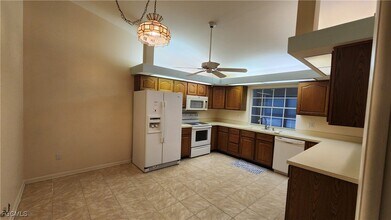 1226 S Brandywine Cir in Ft. Myers, FL - Building Photo - Building Photo