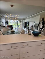 9 High Point Cir N in Naples, FL - Building Photo