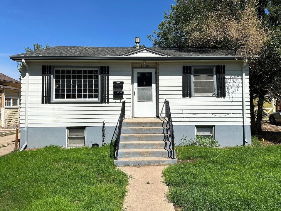 1206 14th Ave in Greeley, CO - Building Photo