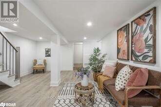 1 Edward St in Hamilton, ON - Building Photo - Building Photo