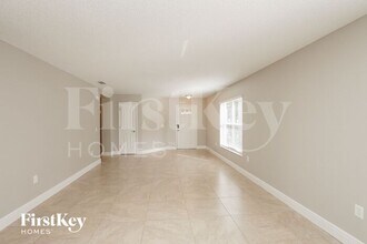 2885 Paynes Prairie Cir in Kissimmee, FL - Foto de edificio - Building Photo