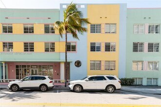 1460 Ocean Dr in Miami Beach, FL - Building Photo - Building Photo