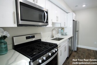 59 Strathmore Rd, Unit 1 in Boston, MA - Building Photo - Building Photo