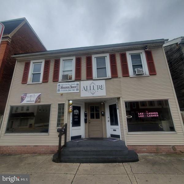 property at 562-564 W Market St