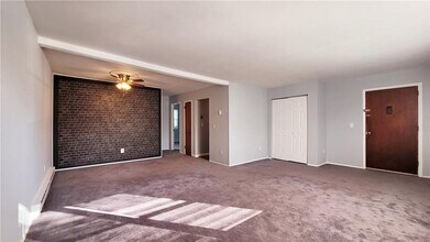 3 White Gate Rd in Wappingers Falls, NY - Building Photo - Building Photo