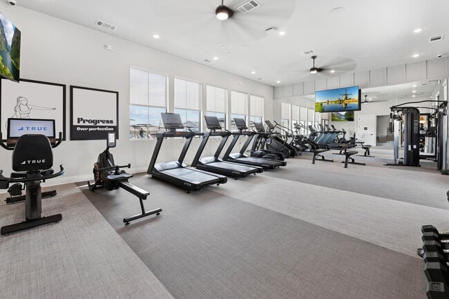 The Village at Mayfair in New Braunfels, TX - Foto de edificio - Building Photo