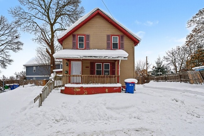 property at 412 Breens Ct SW