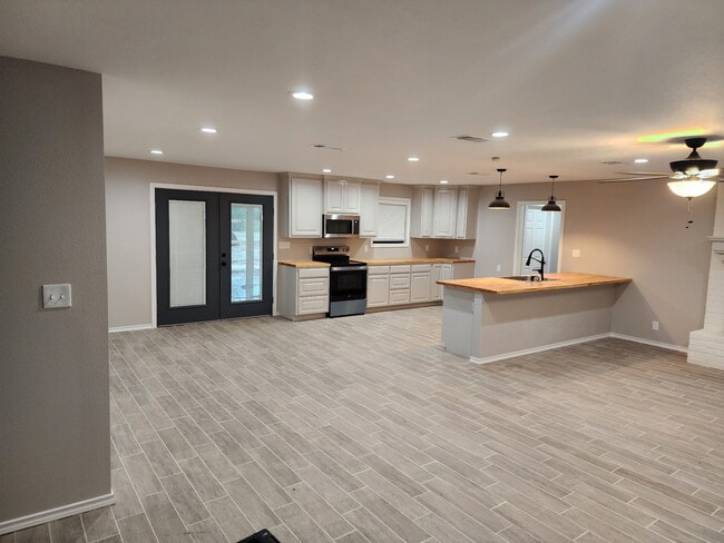495 Crittenden Rd in Detroit, TX - Building Photo - Building Photo