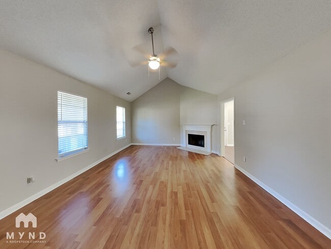 6717 Elmore Woods Ln in Memphis, TN - Building Photo - Building Photo