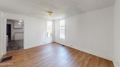 958 Memorial Ave-Unit -956 in Williamsport, PA - Building Photo - Building Photo