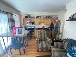 13 Sewall St, Unit 1 in Boston, MA - Building Photo - Building Photo