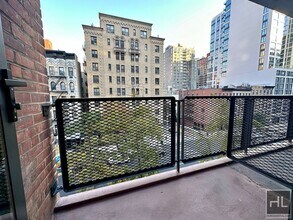 EAST 35 STREET in New York, NY - Building Photo - Building Photo