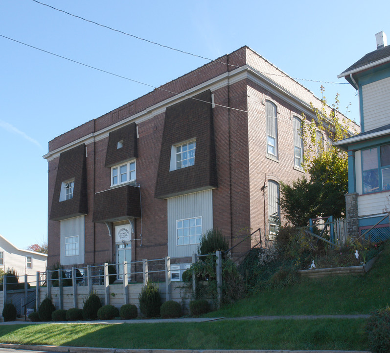 Southern Crest Apartments in Williamsport, PA - Building Photo