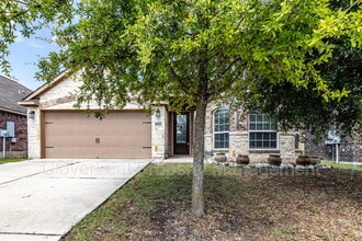 8003 Oxbow Way in San Antonio, TX - Building Photo - Building Photo