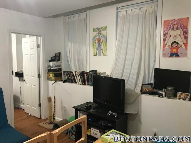 26 Hemenway St in Boston, MA - Building Photo - Building Photo