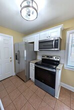 324 Honeywood Ave in Charlotte, NC - Building Photo - Building Photo