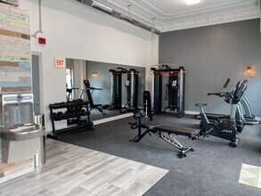 531 W Briar Pl, Unit 3I in Chicago, IL - Building Photo - Building Photo