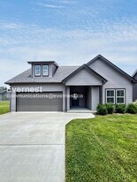 829 Marksman Ct in Clarksville, TN - Building Photo