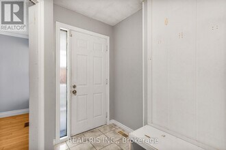 1905 Des Épinettes Ave in Ottawa, ON - Building Photo - Building Photo