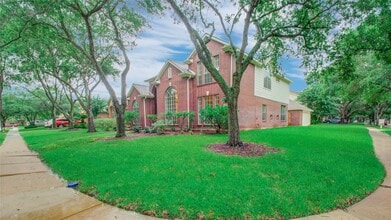 4102 Amber Trace Ct in Sugar Land, TX - Building Photo - Building Photo