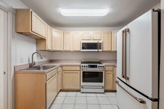85 E Brookline St in Boston, MA - Building Photo - Building Photo