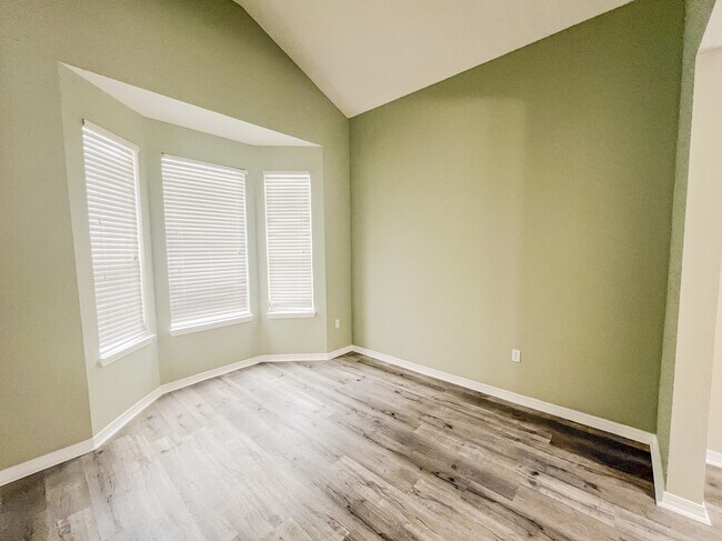 122 Peoria Blvd in Crestview, FL - Building Photo - Building Photo